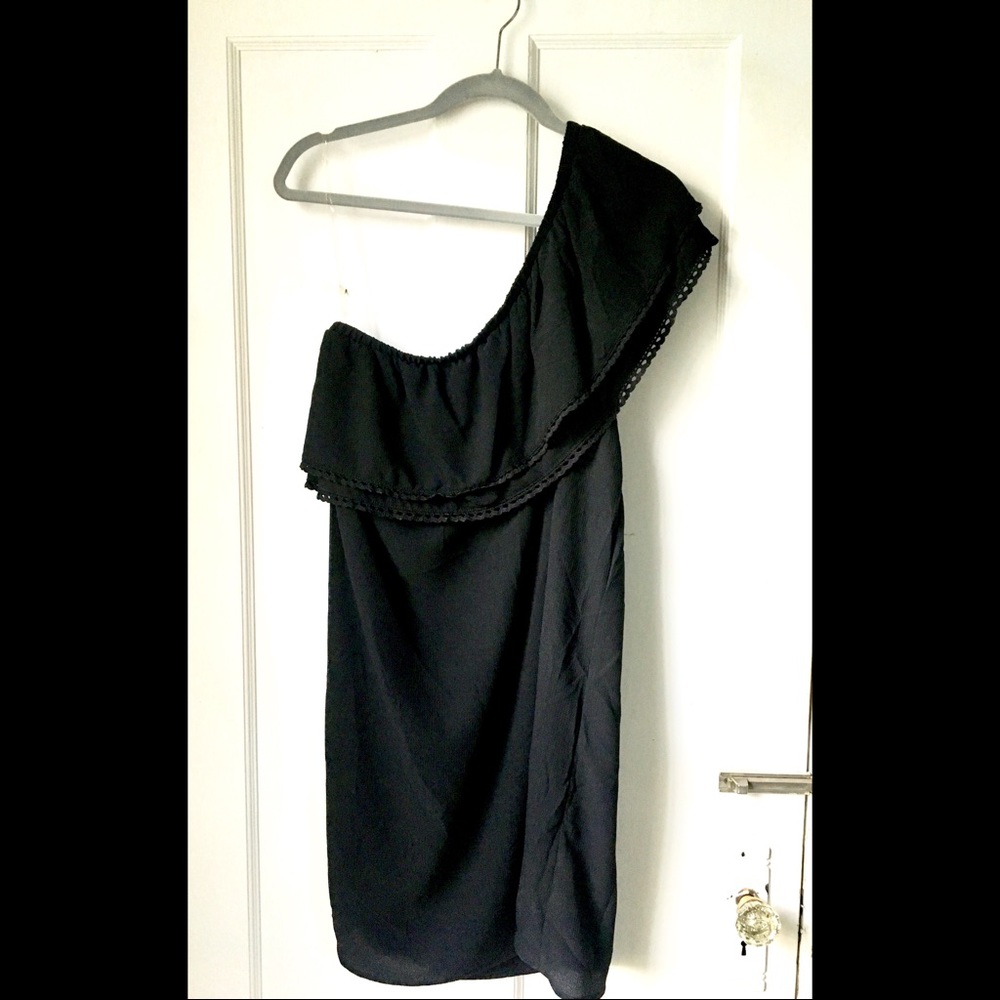 Xhilaration NWOT One Shoulder Ruffle Sheath Dress